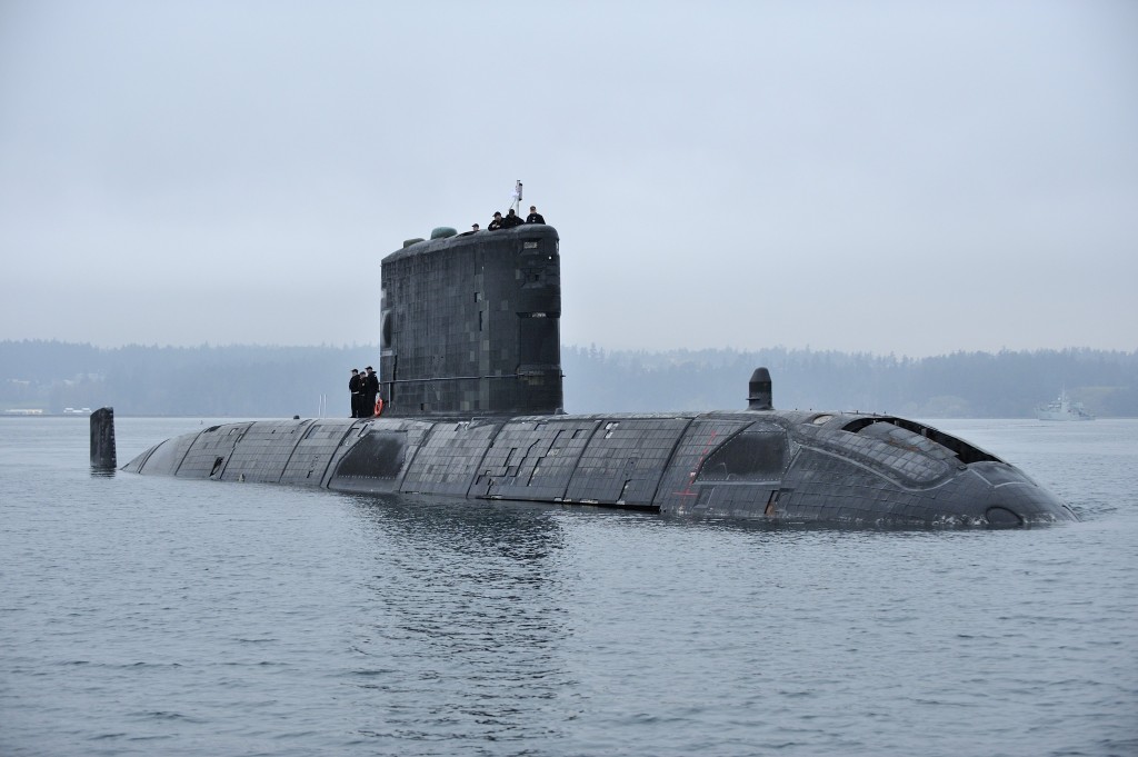 HMCS VICTORIA at Sea Photo: LS Zachariah Stopa, MARPAC Imaging Services ET2015-0051-03 ~ Le Navire canadien de Sa MajestÃ© (NCSM) VICTORIA retourne Ã  son port dâ€™attache en passant par le dÃ©troit de Juan de Fuca, aprÃ¨s avoir participÃ© Ã  des opÃ©rations avec la marine amÃ©ricaine (USN), le 26 fÃ©vrier 2015. Photo : Mat 1 Zachariah Stopa, Services dâ€™imagerie des Forces maritimes du Pacifique ET2015-0051-03