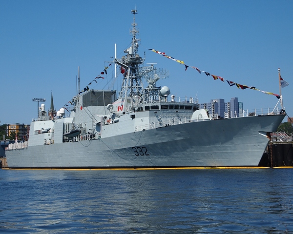 HMCS VILLE DE QUEBEC