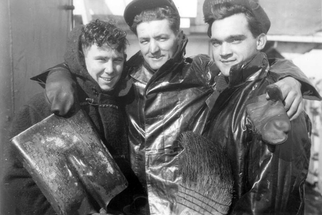 Clearing Ice -TRENTONIAN