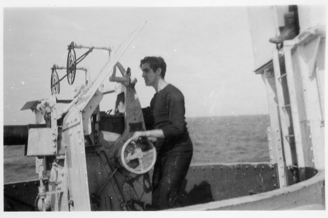 HMCS MAYFLOWER's aft Pom-Pom Gun