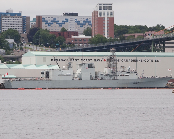 HMCS FREDERICTON