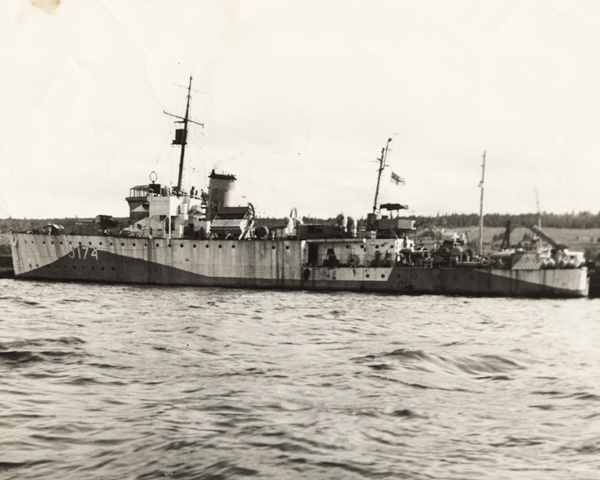 HMCS CLAYOQUOT