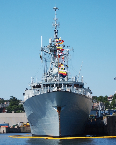 HMCS VILLE DE QUEBEC