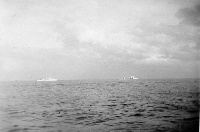 HMCS KOOTENAY and WETASKIWIN