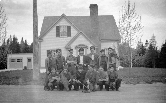 HMCS WASAGA’s Ball Team
