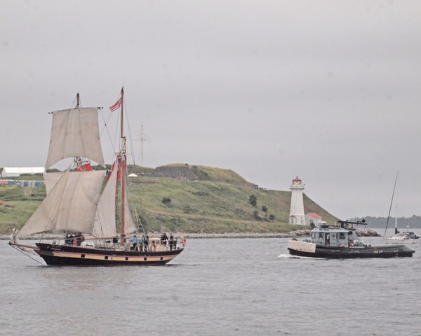 St. Lawrence II with CNAV MERRICKVILLE