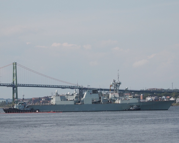 Cold Move -HMCS MONTREAL