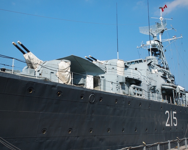 HMCS HAIDA Forward Guns