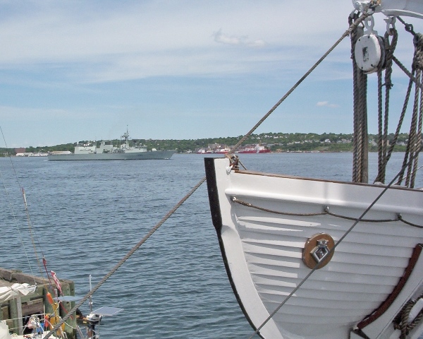 HMCS CHARLOTTETOWN