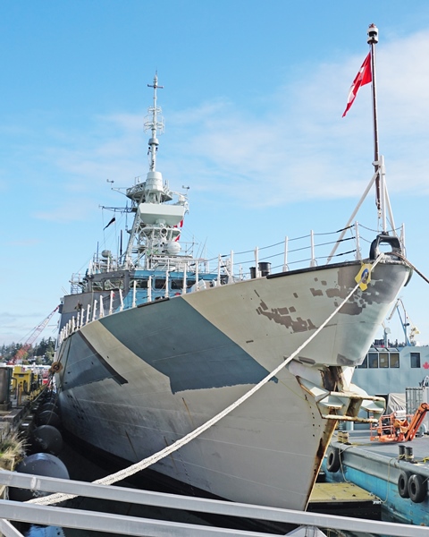 HMCS REGINA Painting Ship