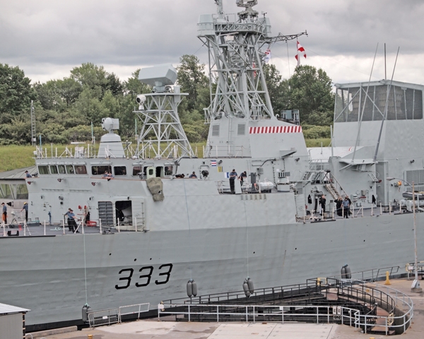 HMCS TORONTO Enters Iroquois Lock