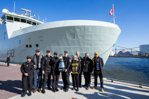 HMCS HARRY DEWOLF arrived in Hamilton, ON. on 13 November 2023 carrying the Grey Cup. Photo Courtesy the Canadian Football League.