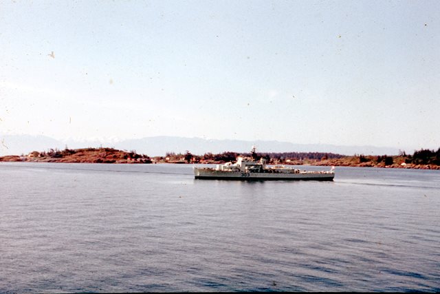 HMCS BEACON HILL arriving ESQUIMALT